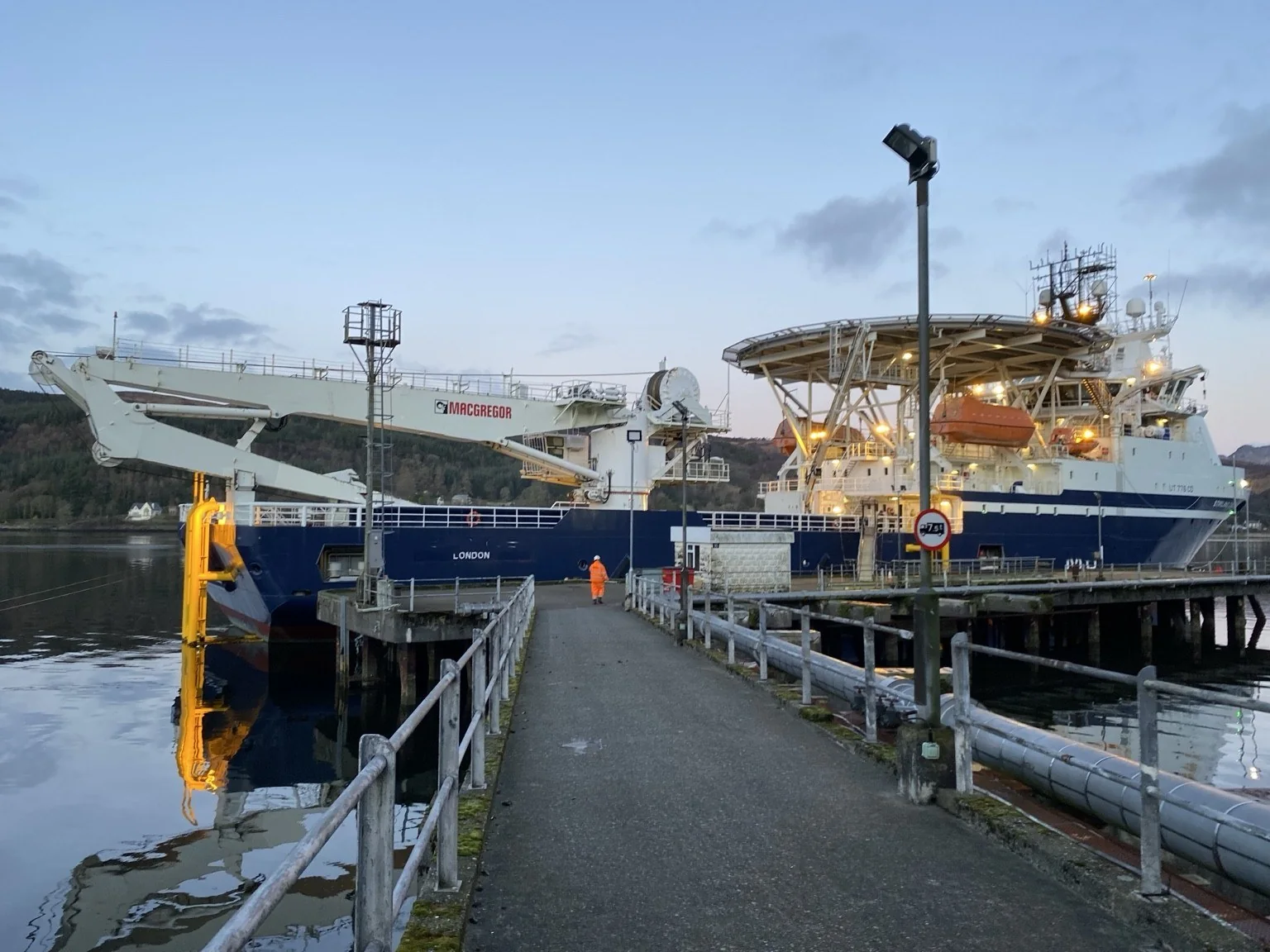 Offshore support vessel alongside